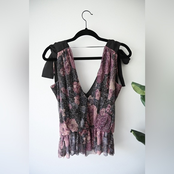 Bishop & Young Metallic Floral Top NWOT - Picture 6 of 8